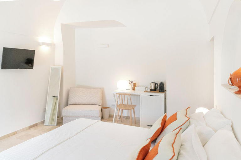 Bedroom 3, Masseria San Nicola Savelletri - B&B, Brindisi