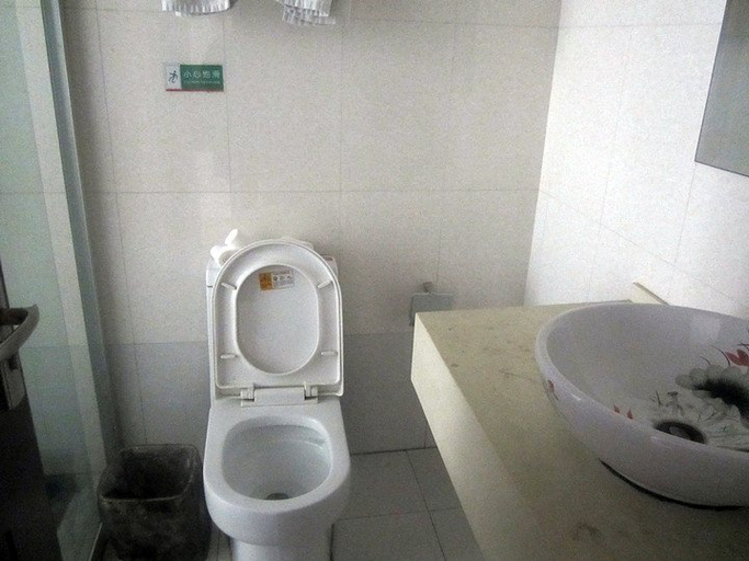 Bathroom 2, Suzhou Yuejia Hotel, Suzhou