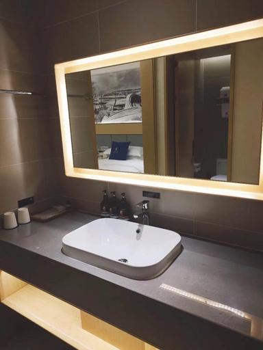 Bathroom, SUPER 8 PREMIER HOTEL, Kizilsu Kirghiz