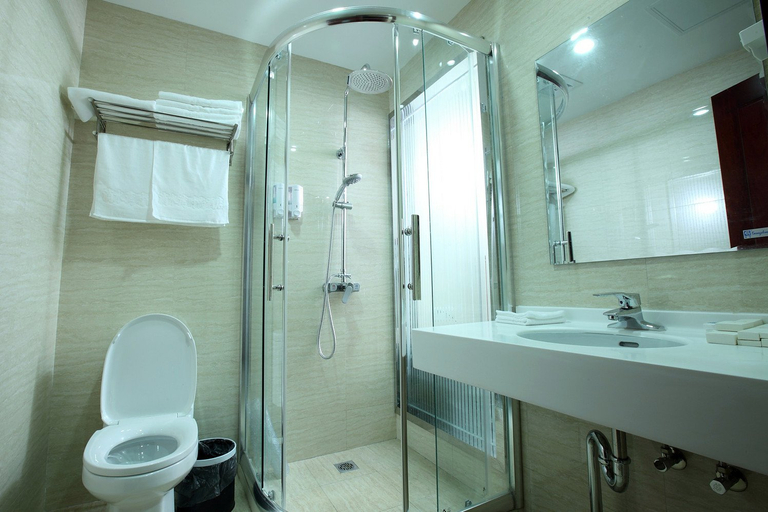 Bathroom, Dishuiwan Fashion Hotel, Shanghai