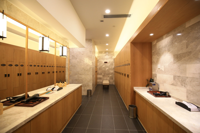 Bathroom, Dragon Palace Hotel (Wanlong Ski Resort), Zhangjiakou