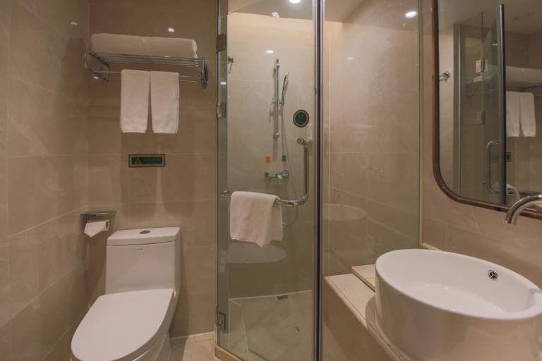Bathroom 3, Vienna Hotel Shenzhen Guanlan Shanshuitianyuan Xintian, Shenzhen