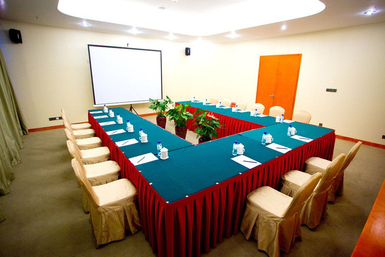 Business Facilities, 丽呈睿轩湛江海滨观海长廊酒店, Zhanjiang