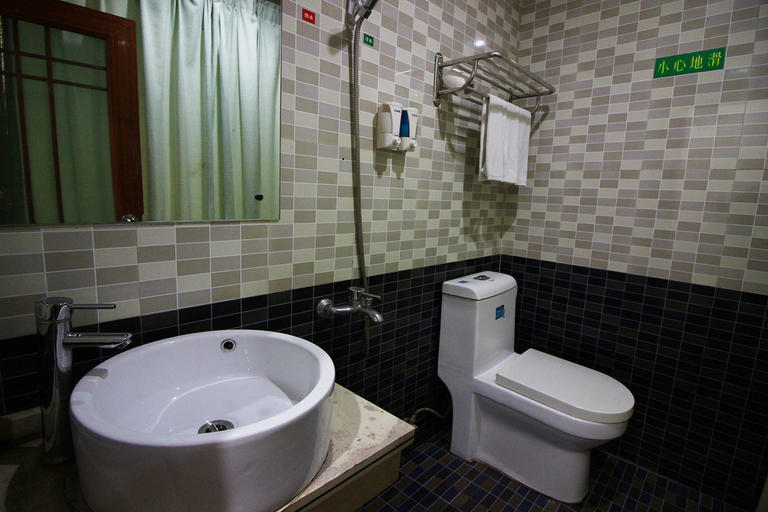Bathroom 3, Junjia Hotel, Zhuhai
