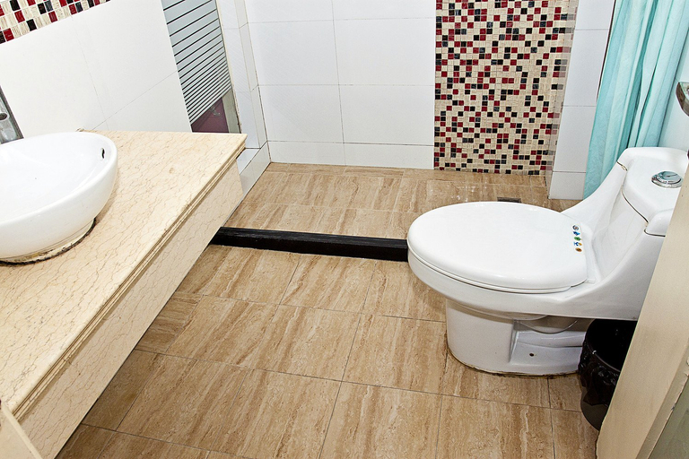 Bathroom 3, Jinlu Business Hotel, Shanghai