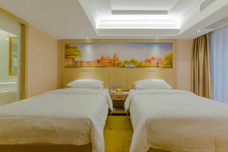 Bedroom 2, Vienna Hotel Chongqing Jiefangbei Pedestrian Street, Chongqing