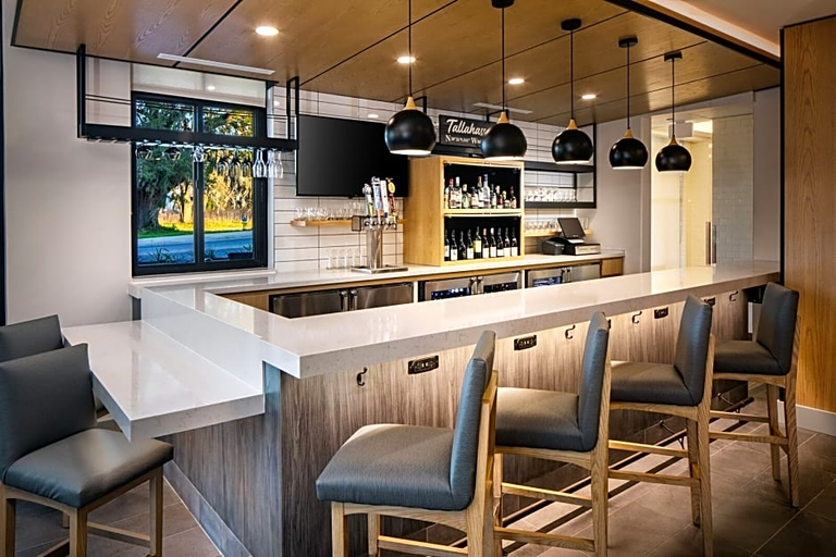 Food & Drinks 5, Hyatt House Tallahassee Capitol – University, Leon