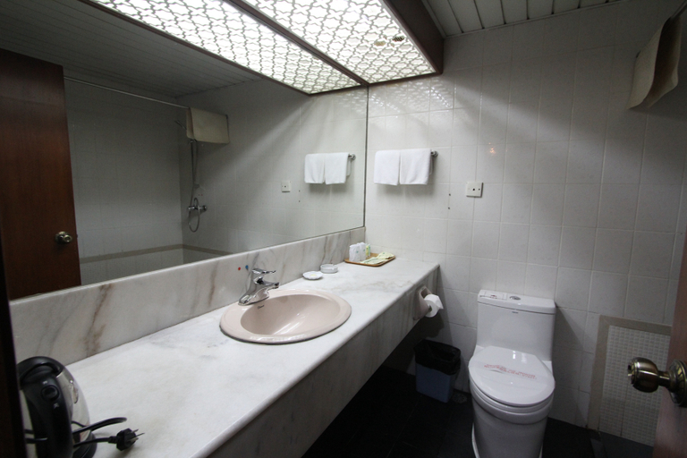 Bathroom 3, Ronglian Hotel, Foshan
