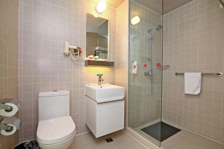 Bathroom 2, Jinjiang Inn Select, Shanghai