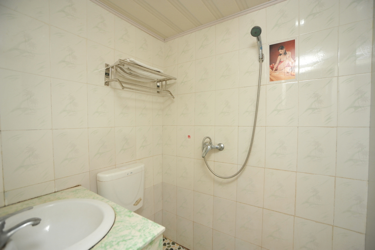 Bathroom, Taotao Hotel, Xishuangbanna Dai