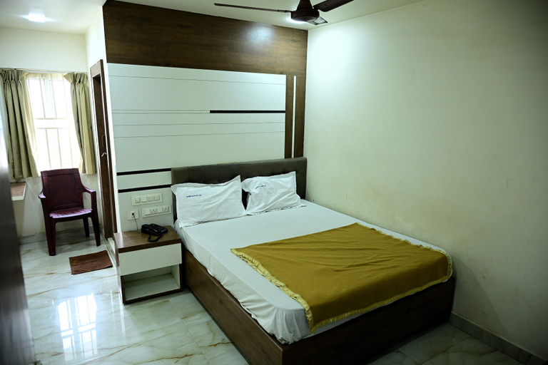 Room 2, HOTEL GRAND CITY, Krishna