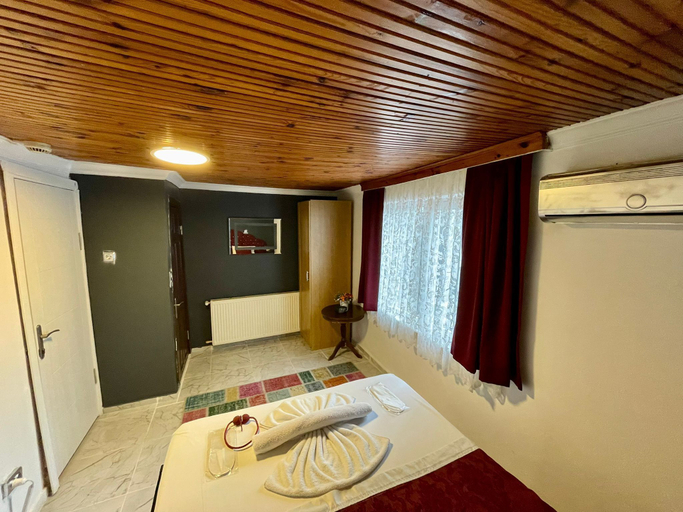 Bedroom 4, La Maison Bleue, Fatih