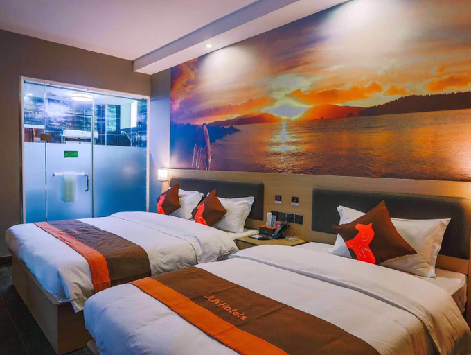 Bedroom 2, Jun hotel, Huangshi