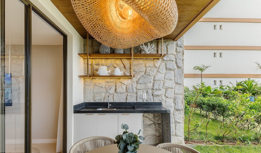Outdoor dining 2, Apartment in Condo With Pool and sea View Pet0008, Ilhéus