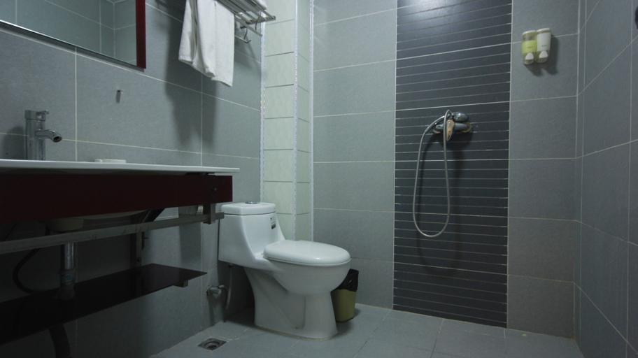 Bathroom 4, Huijia Express Hotel, Luoyang
