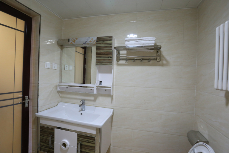 Bathroom 4, E Jia Hotel (Xi'an Hutuo Jinxiu), Xi'an