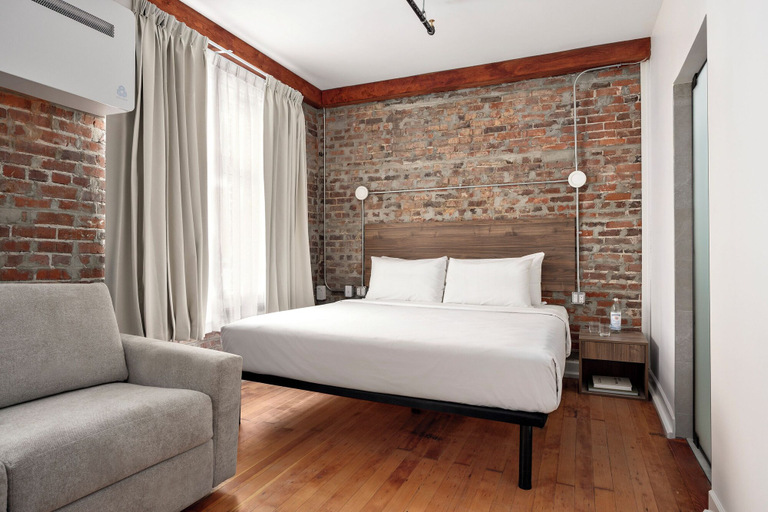 Room 4, Modo on Granville, Greater Vancouver