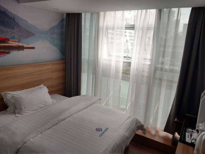 Bedroom, Kaiyuan Hotel, Shenzhen