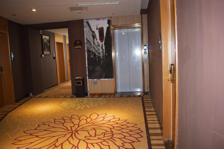Others 5, Super 8 Preferred Hotel (East High-speed Railway Station Economic Development First Street), Zhengzhou