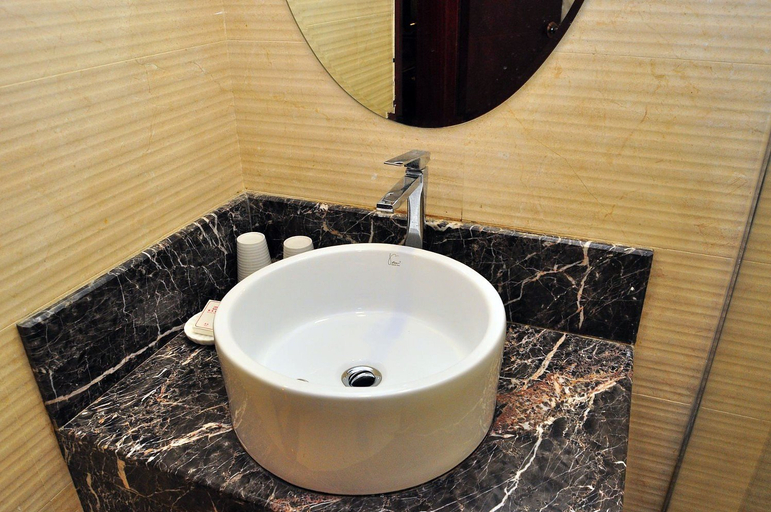 Bathroom 3, Lavande Hotels (Guangzhou Fangcun Huadiwan), Guangzhou
