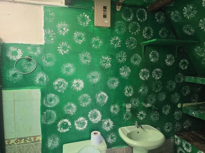 Bathroom 3, Tranquil Cabin Getaway in San Ramón, Costa Rica, Montes de Oro