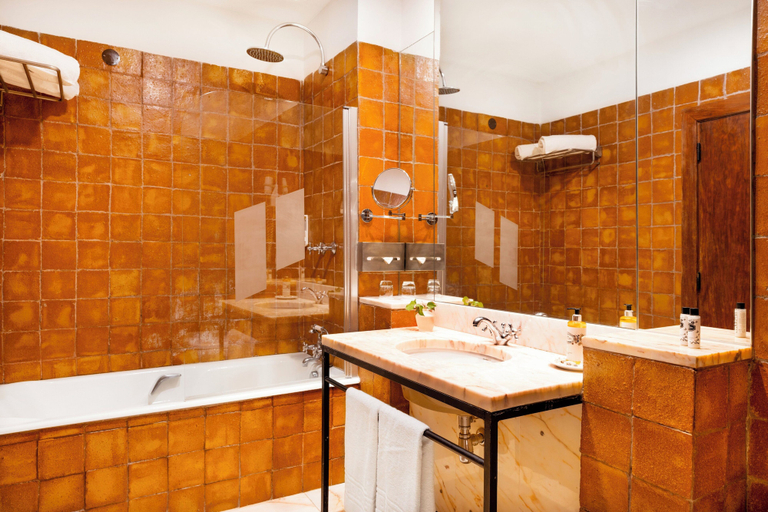 Bathroom 5, Pousada Convento de Vila Viçosa - Historic Hotel, Vila Viçosa