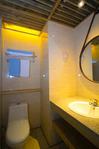 Bathroom 2, Changyi Xiangxu Jingsu (Zhongbaijia Lejia Store), Weifang