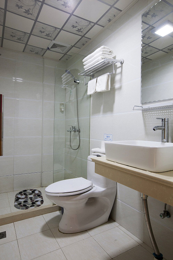Bathroom 2, Yizhu Express Hotel, Shanghai