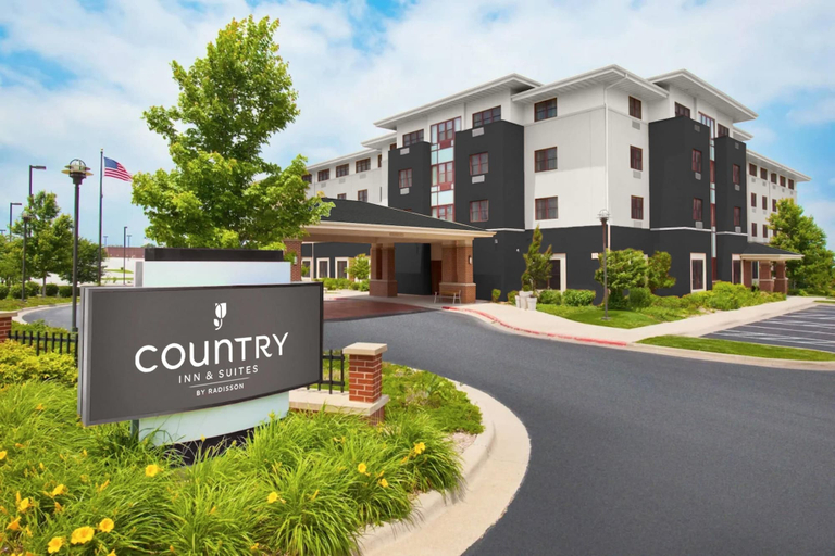 Exterior & Views, Country Inn & Suites by Radisson, Springfield Downtown, Greene