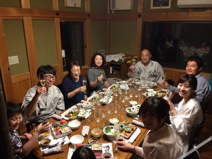 Food & Drinks