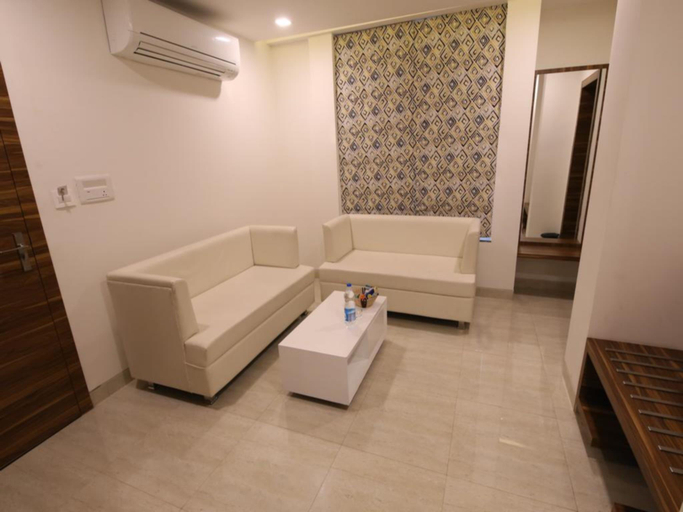 Bathroom 3, Hotel Narayanam, Kota