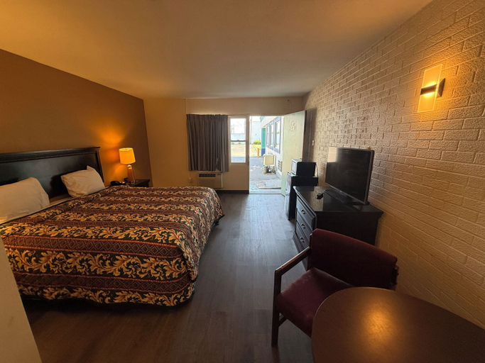 Bedroom 2, ECONOMY INN, Saint Clair