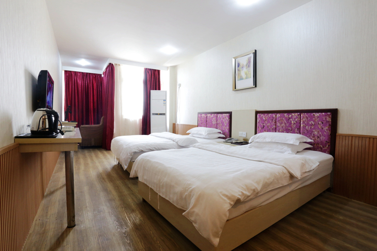 Bedroom 2, Chuzhou Fenghuang Lake Hotel, Chuzhou