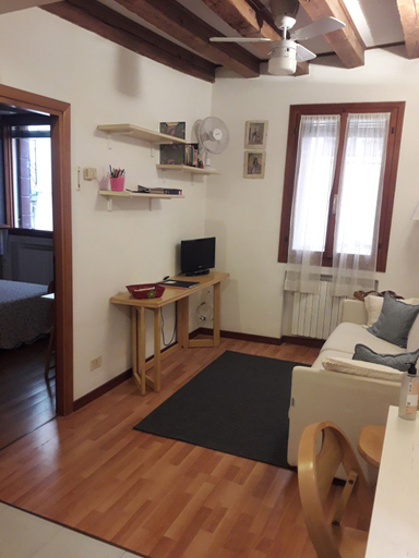 Living area 2, Casa sant'Apollonia, Venezia