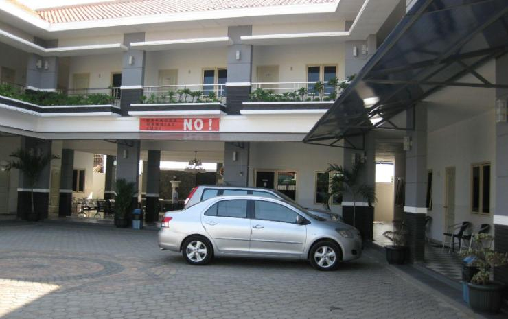Exterior & Views 4, Tri Jaya Hotel Cirebon, Cirebon