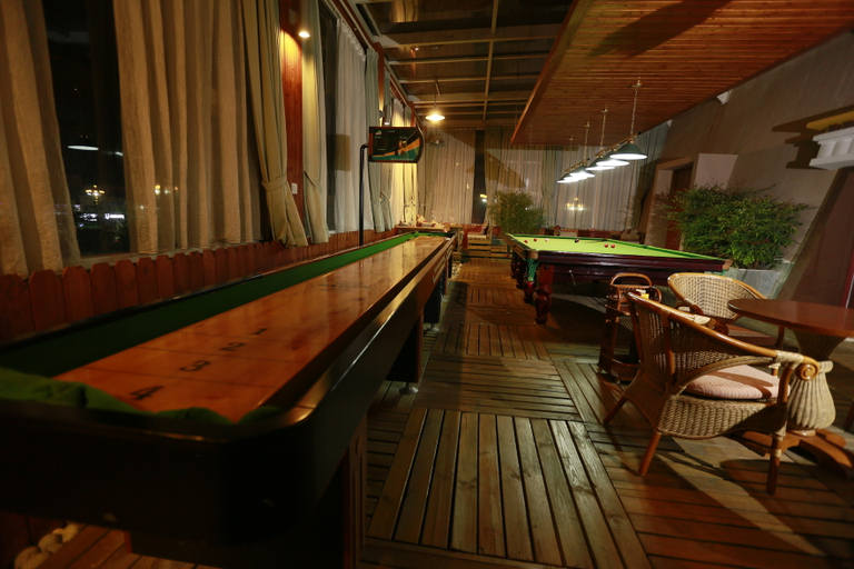 Others 5, Paradise Hotel, Dêqên Tibetan