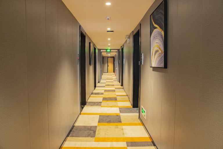 Others 5, Shell Hotel Fuyang Development Zone Xin'an Avenue, Fuyang
