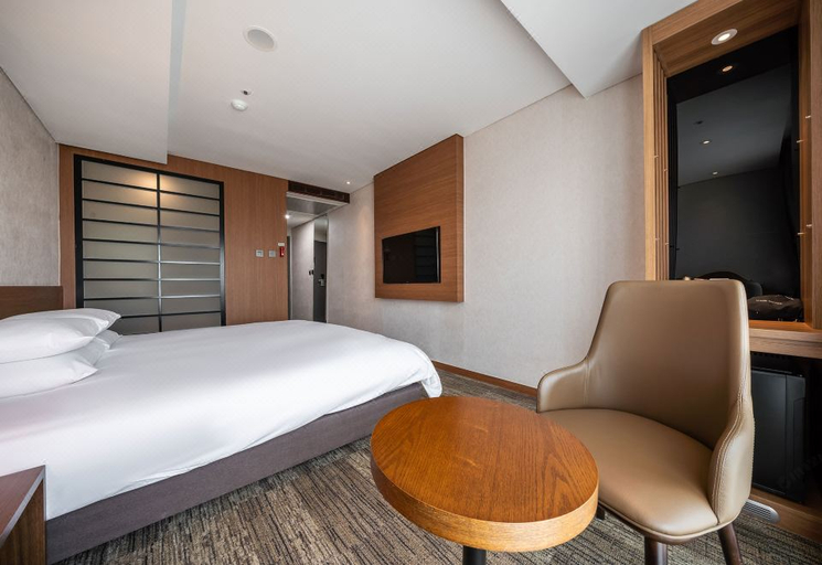 Bedroom 3, Golden Tulip Jeju , Seogwipo
