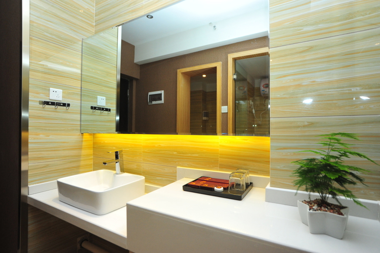 Bathroom 2, Michelle House Hotel, Kunming