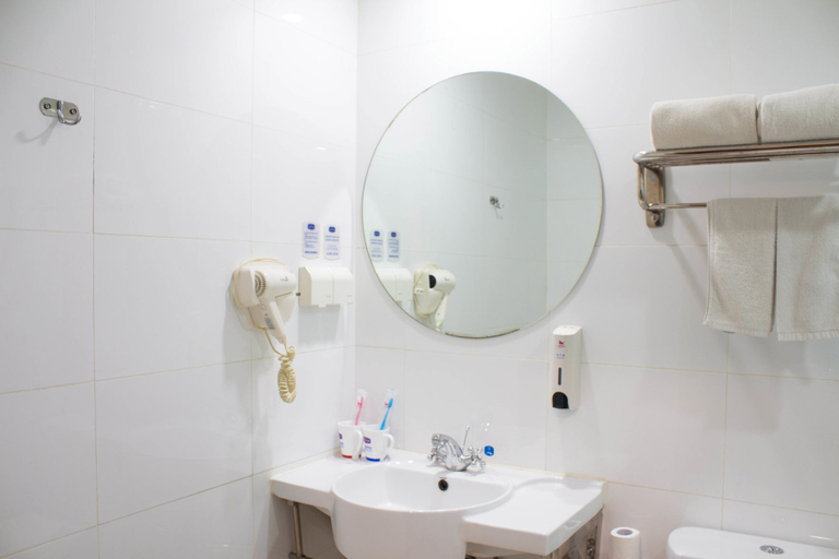 Bathroom 3, Hanting Hotel Xinxiang Pingyuan Road, Xinxiang