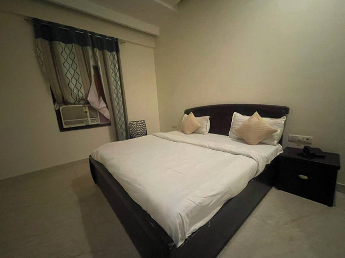 Room 5, Hotel Kasa Stays Near Pacific Mall, Delhi