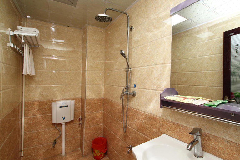 Bathroom 3, Guilin Jiazhile Hotel (Dabu Ancient Town Shop), Guilin