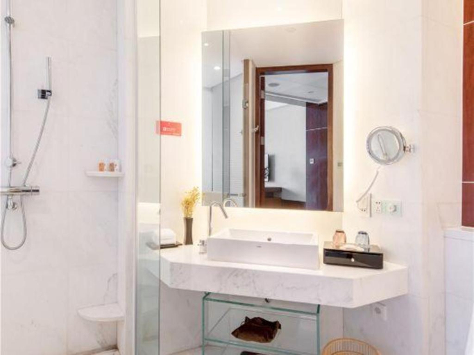 Bathroom 4, Balan International Hotel, Chengdu