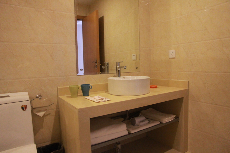 Bathroom 2, Qingteng Yishu Hotel, Ningbo