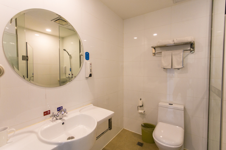 Bathroom 2, GYA Hotel (Changshu World Trade Plaza Changjiang Road), Suzhou
