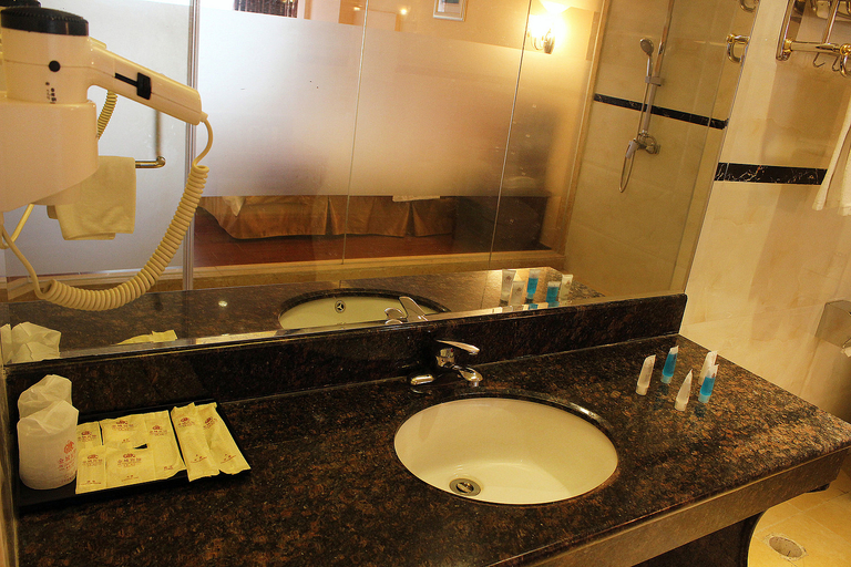 Bathroom 3, Jincheng Hotel, Shenzhen