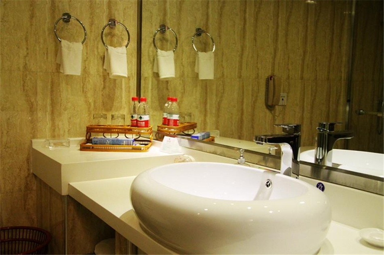 Bathroom, Dushanzi Hotel - Urumqi, Ürümqi