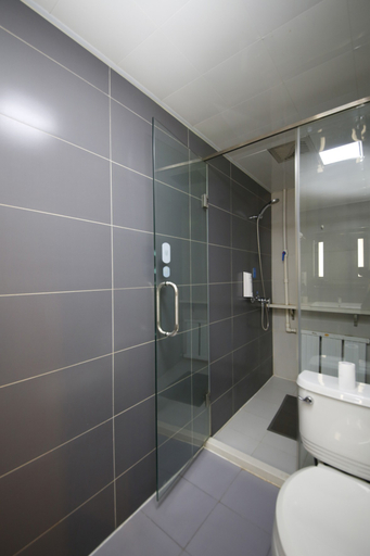 Bathroom 3, Hanting Hotel Benxi Railway Station, Benxi