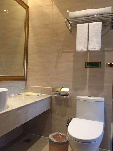 Bathroom, Vienna Hotel (World Window Longjing Metro Station), Shenzhen