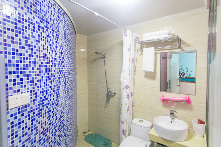 Bathroom 3, Aiqinhai Theme Hotel, Suzhou